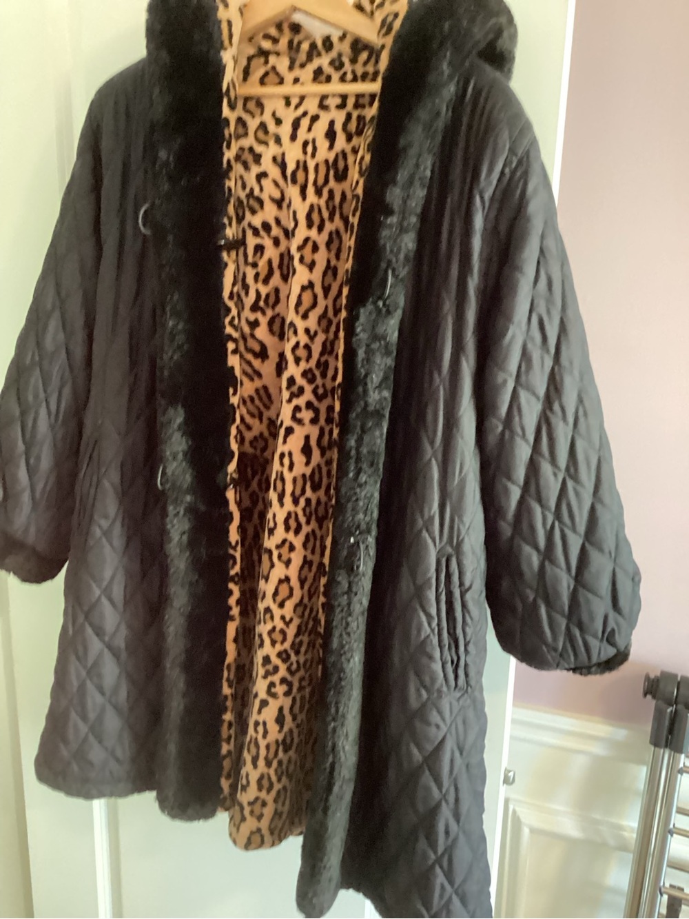 Reversible Black Quilted Coat with Leopard Faux-Fur